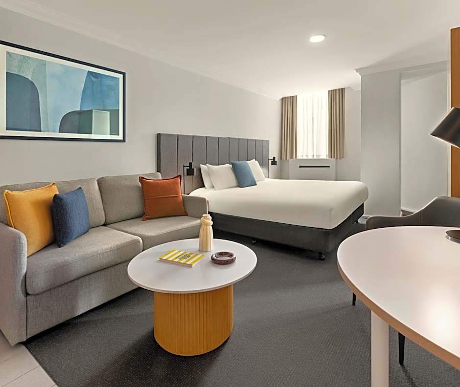 Oaks Perth Hotel