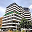 The Crossroads Hotel, Westlands