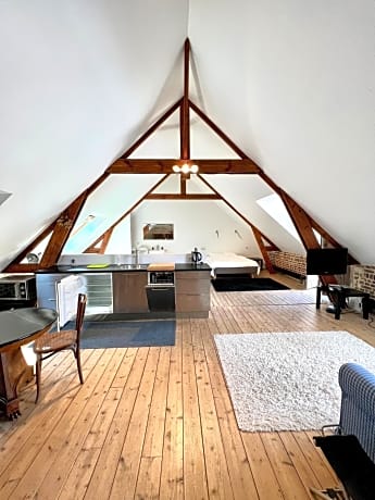 Deluxe Double Studio