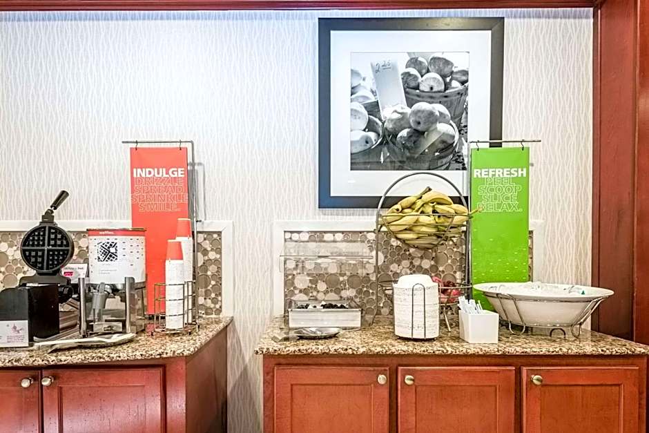 Hampton Inn By Hilton Montgomery-South-Airport