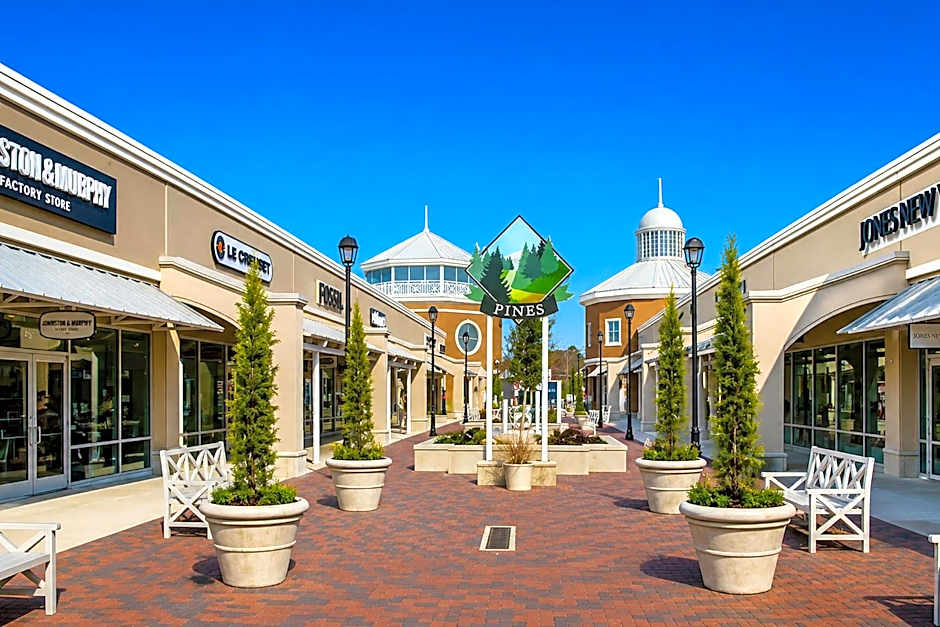 Candlewood Suites Pearl By IHG