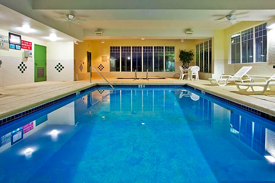 Country Inn & Suites by Radisson, Hiram, GA