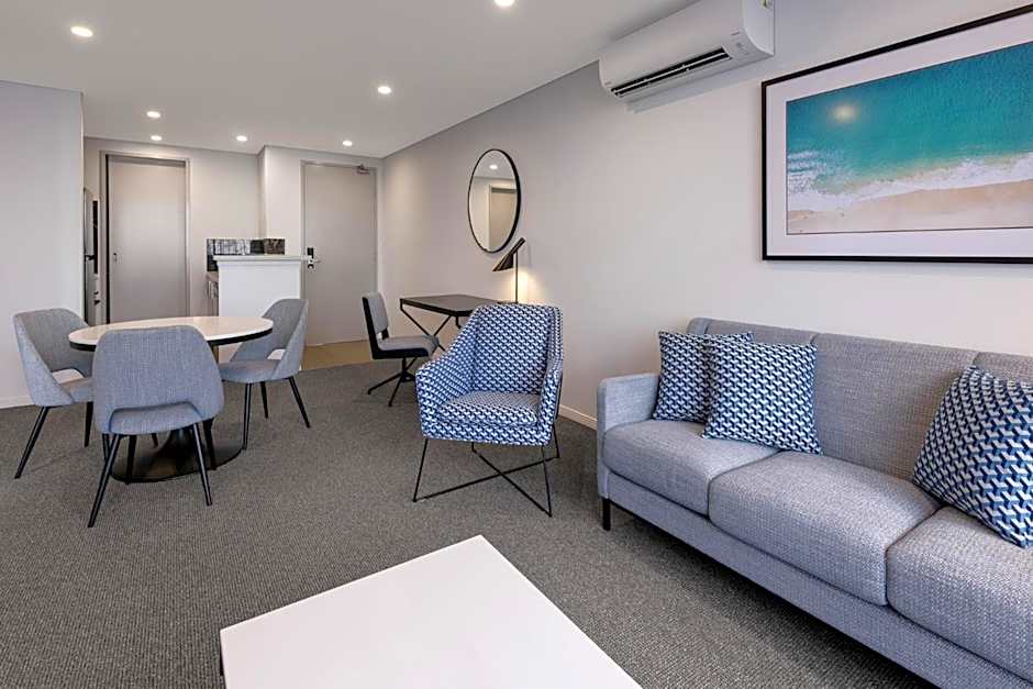Meriton Suites Broadbeach