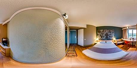 Superior Room with One Double Bed and One Single Bed