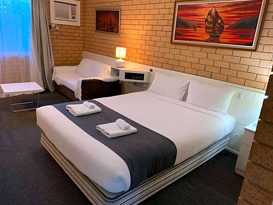 Aspley Pioneer Motel