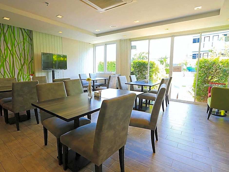 Crystal Suites Suvarnbhumi Airport