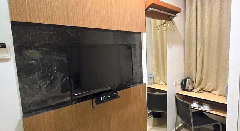 Marilyn Hotel Serpong