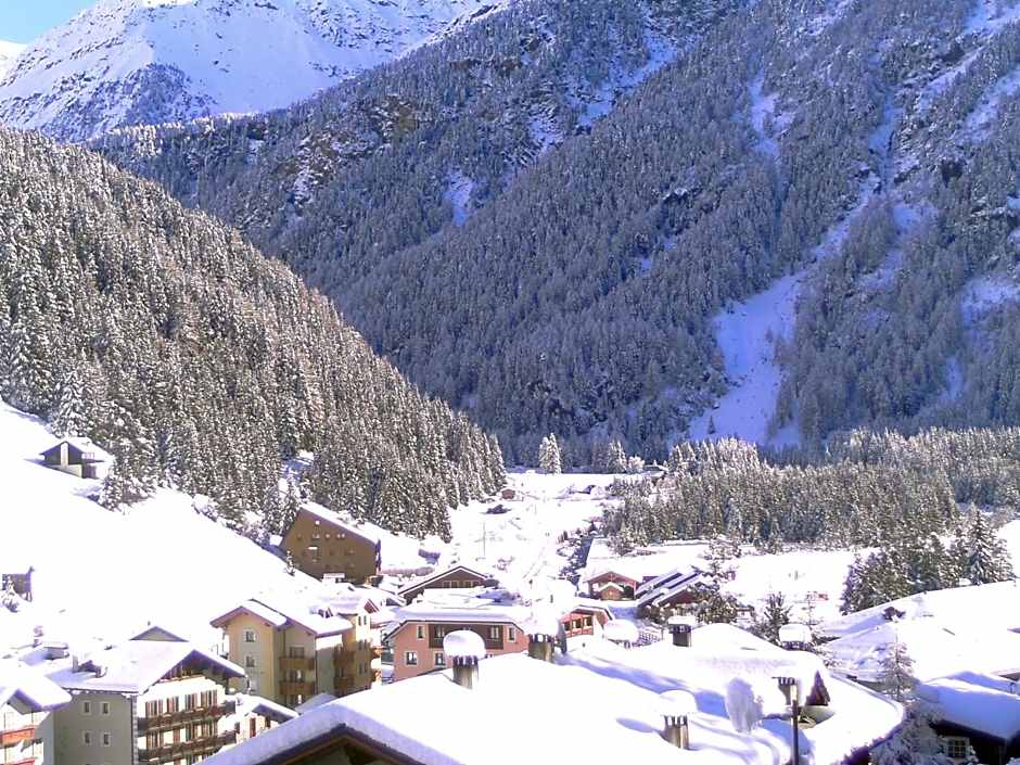 Hotel Meublè Adler - Rooms & Mountain Apartments