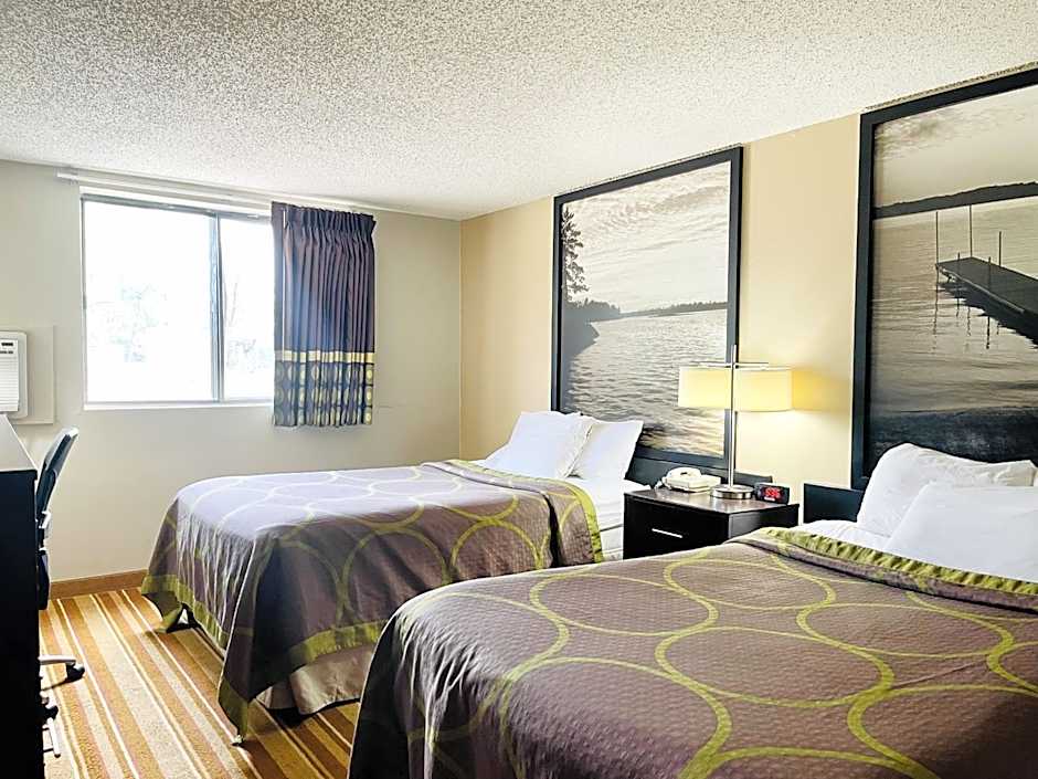 Super 8 by Wyndham Clear Lake