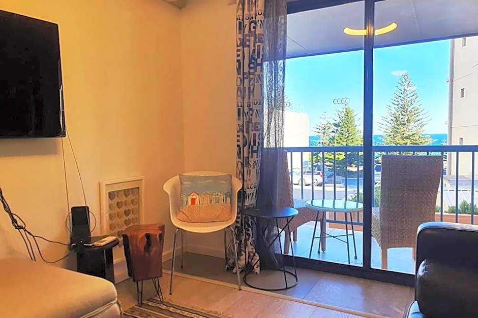 Coastal Salty Air 2bedrm 2bath W Ocean Views!