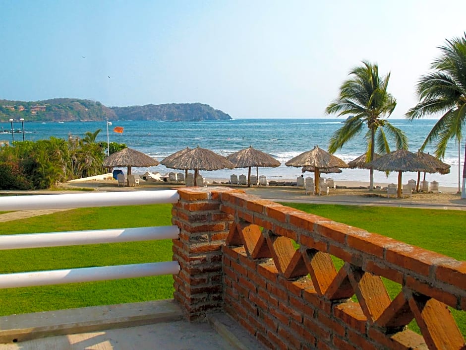 Qualton Club Ixtapa All Inclusive