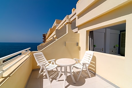 TWO BEDROOM APARTMENT CAPACITY 2