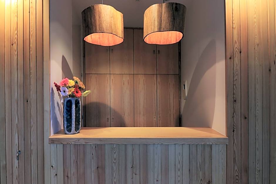 World's Nests Furnas Pods Village