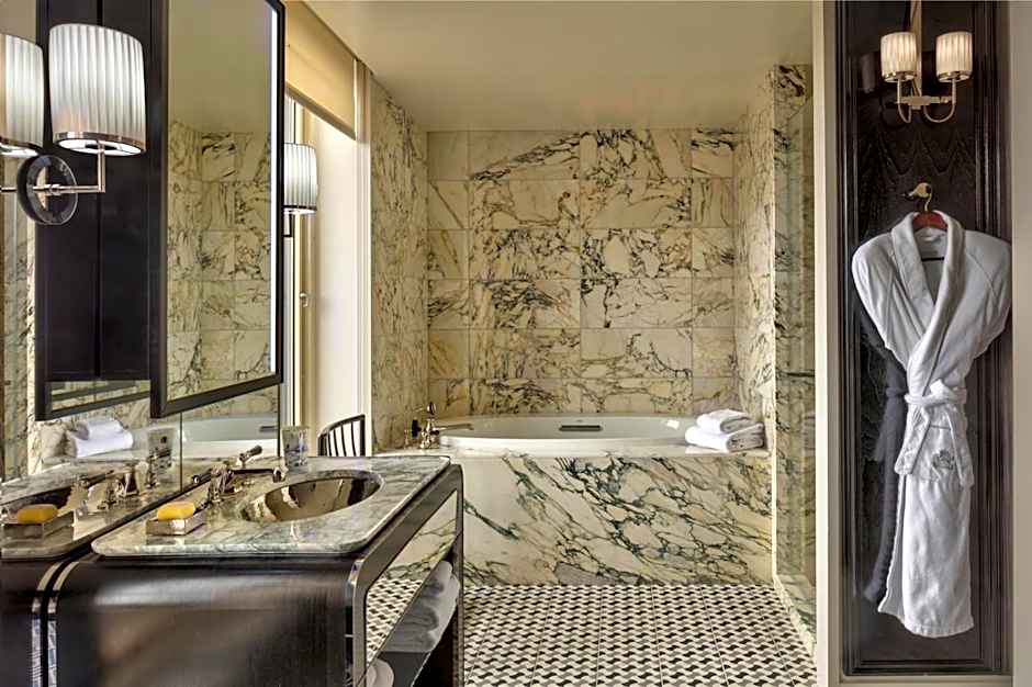 The Carlyle, A Rosewood Hotel