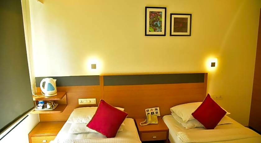 HI 5 Hotel