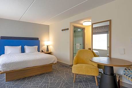 King Studio Suite with Sofa Bed - Non-Smoking