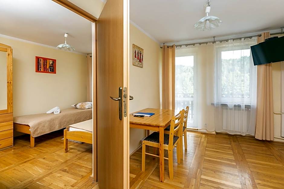 Photo 1 of 4 of Triple Room
