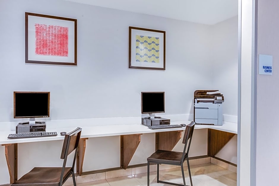 Holiday Inn Express Hotel & Suites Bethlehem By IHG