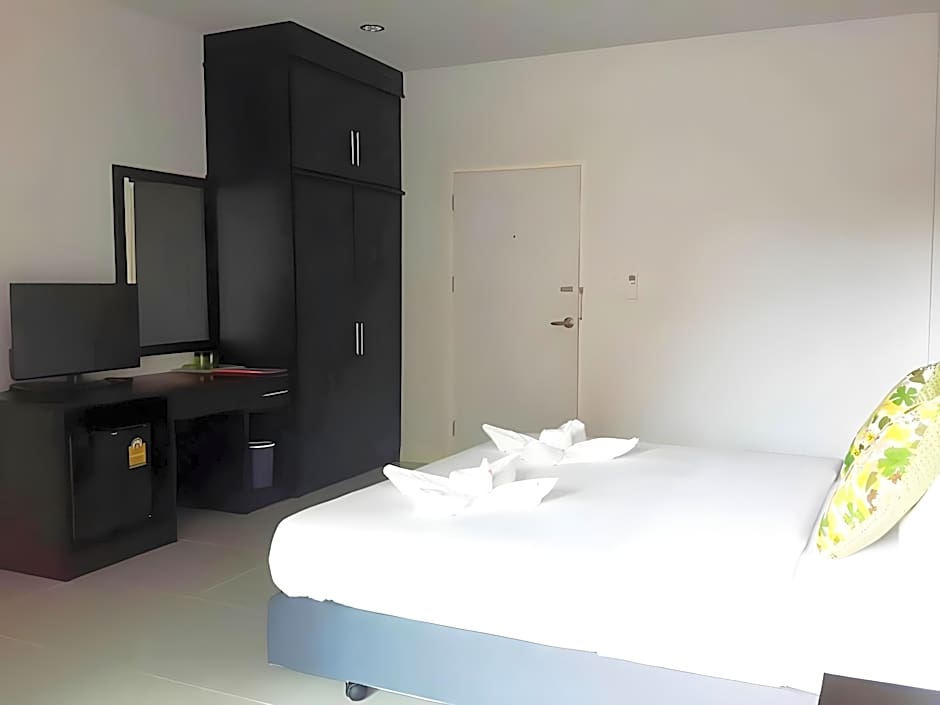 Karon Sea Side Hotel