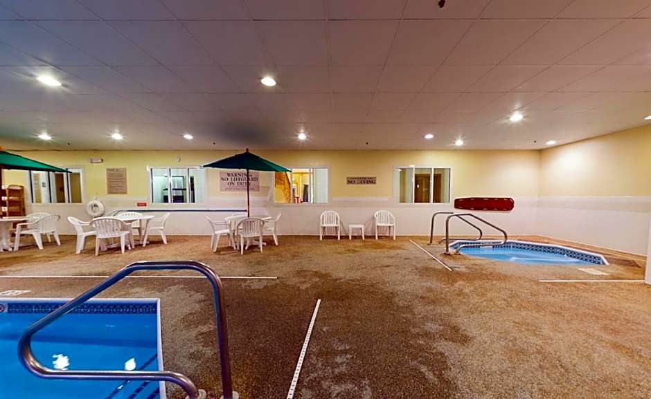Country Inn & Suites by Radisson, Rock Falls, IL