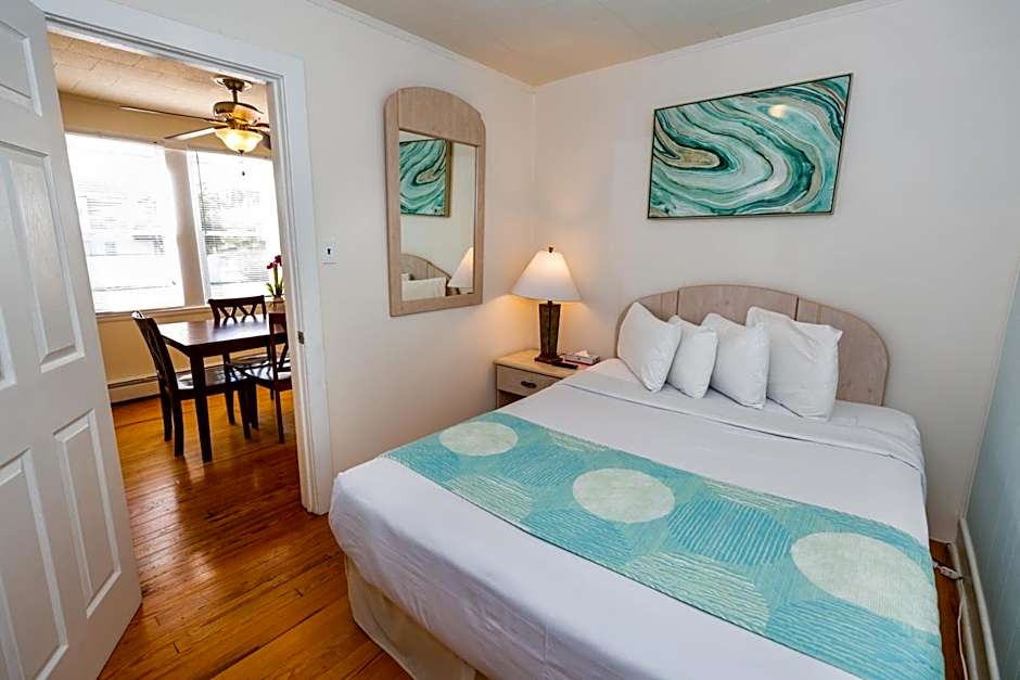 Daytona Inn and Suites
