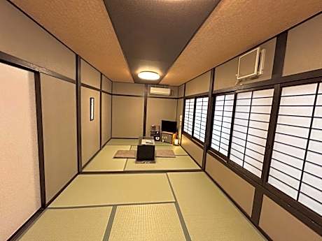 Japanese-Style Quadruple Room with Shared Bathroom