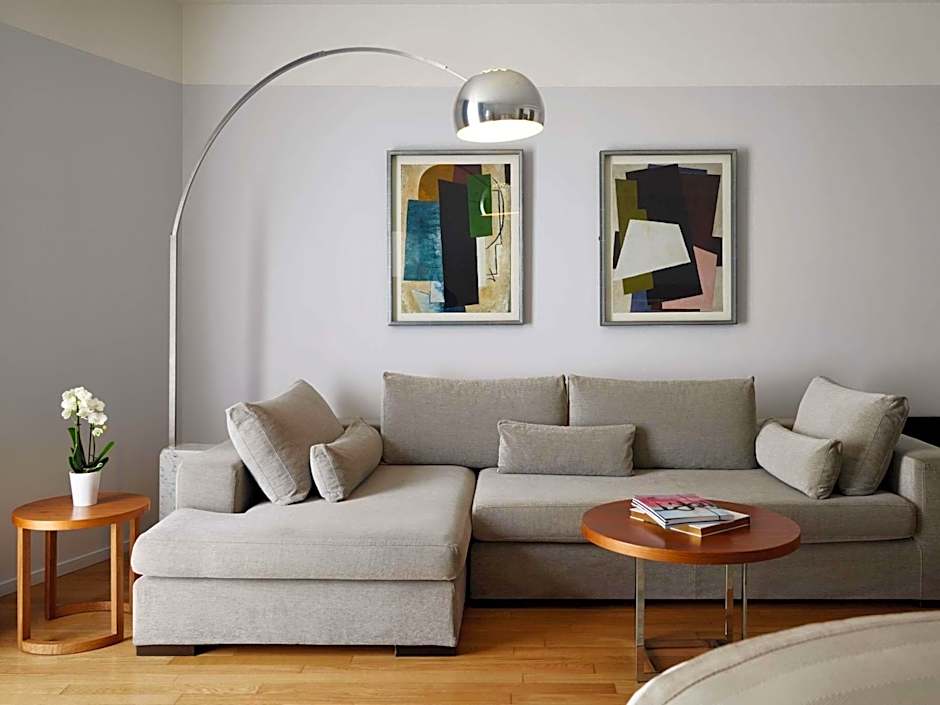 Sofitel Paris-Arc De Triomphe