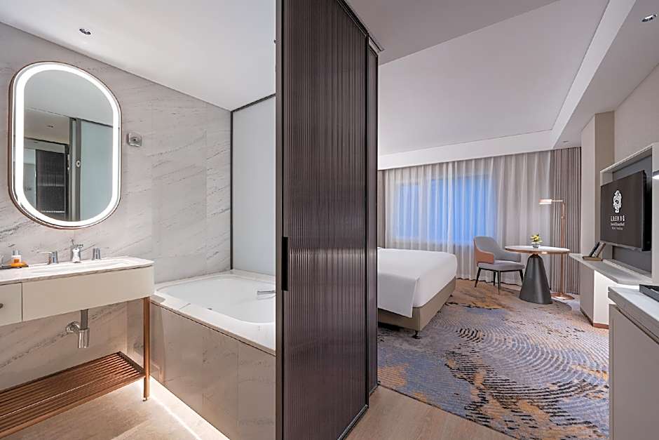 Sunworld Dynasty Hotel