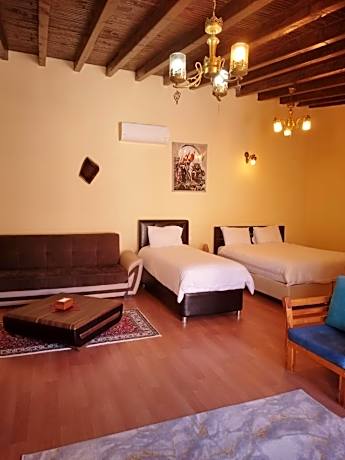 Standard Twin Room with Garden View