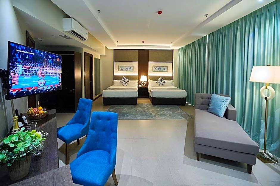 J7 Plaza Hotel