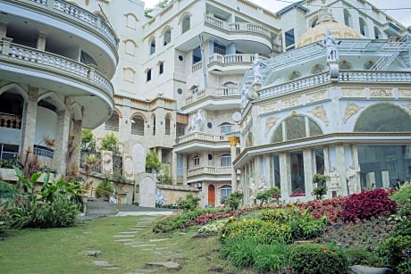 Grand Paradise Hotel Lembang
