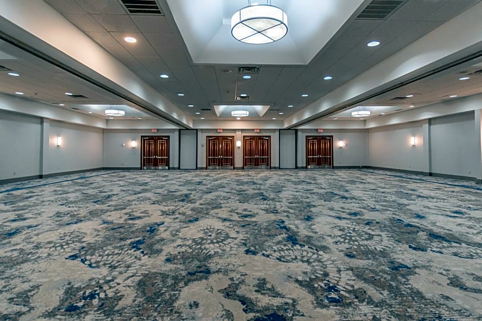DoubleTree by Hilton New Bern - Riverfront