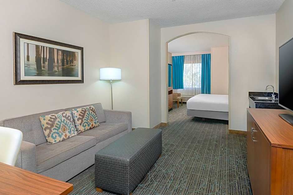 DoubleTree By Hilton Hotel West Palm Beach - Airport