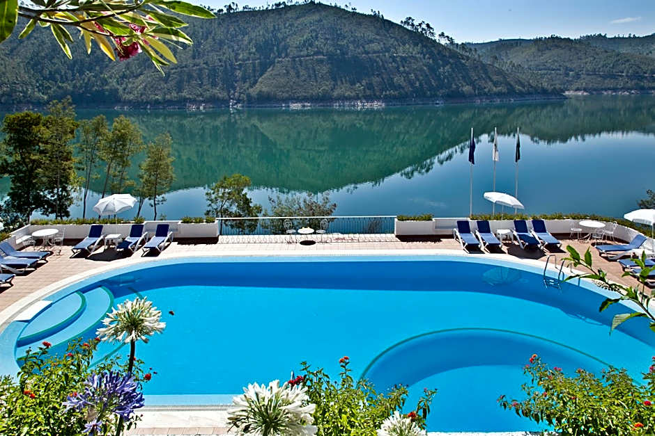 Lago Azul Eco Hotel
