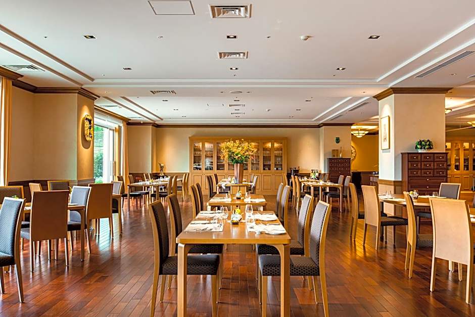 GrandEmpireHotel