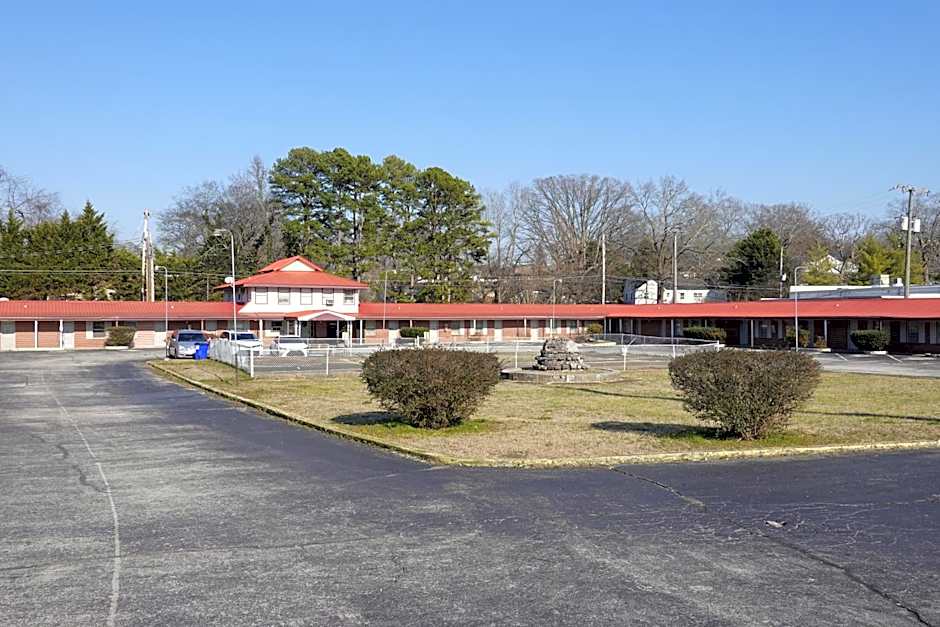 Cascades Motel - Chattanooga