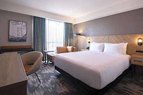 Standard Room, 1 King Bed