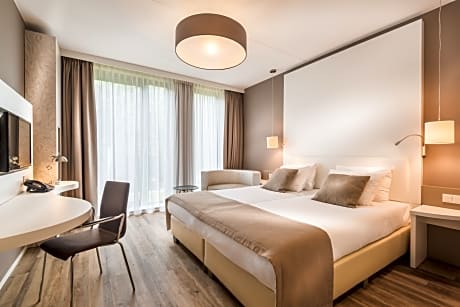 Luxury double room with Rhine view