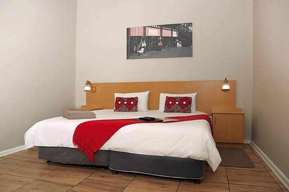 Hendersons Lodge Ltd