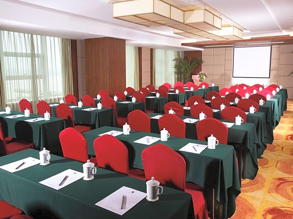 Fuyang International Trade Centre Hotel