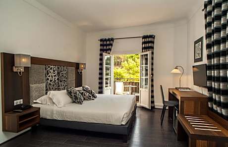 Superior Double Room with Balcony