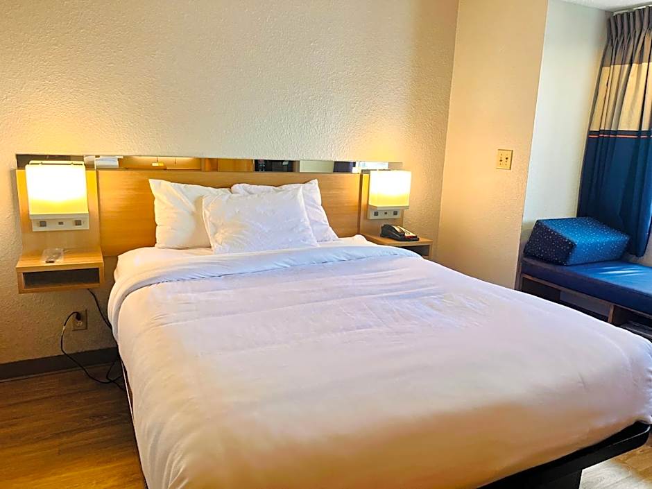 Microtel Inn & Suites by Wyndham Lexington