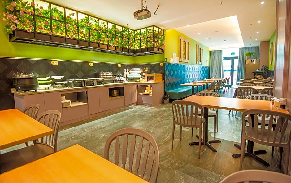 Starway Hotel Urumqi Airport