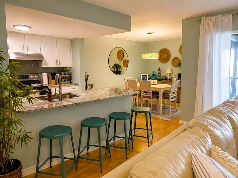 Waterfront Resort Condo w Beach