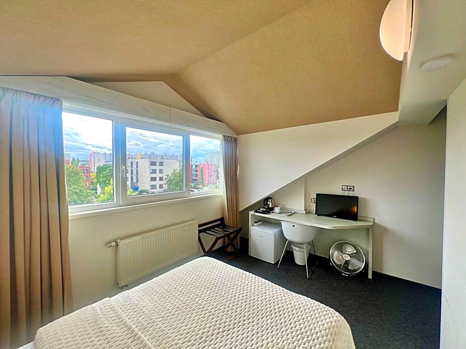 Grand Petit Hotel ex Shato Gesson