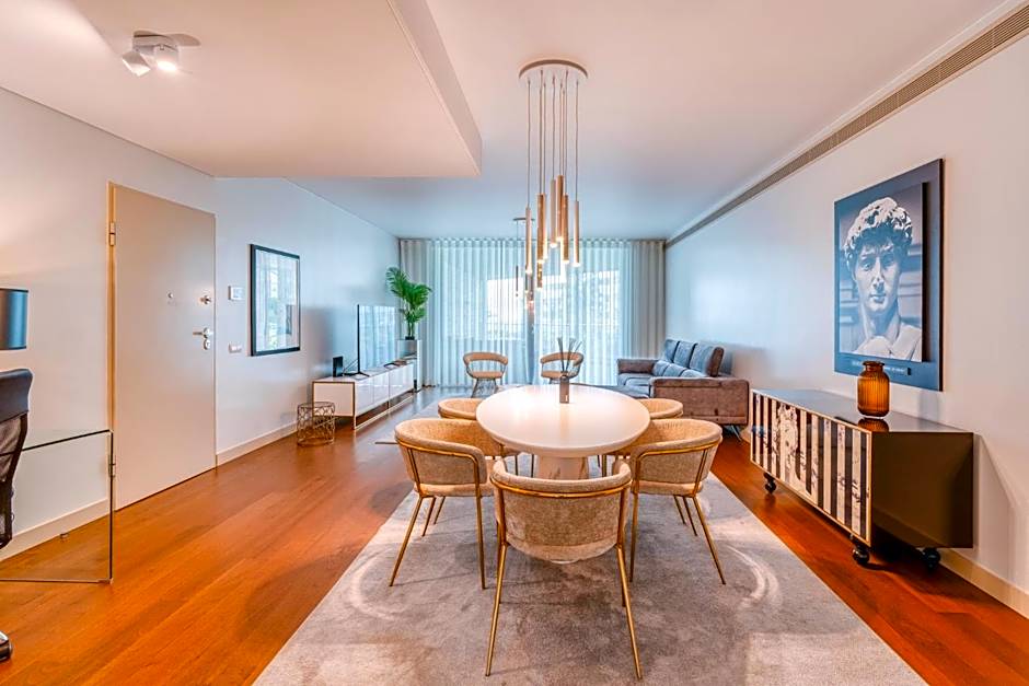 Suite BK - 3 Pools - Gym - AC - Huge Balcony