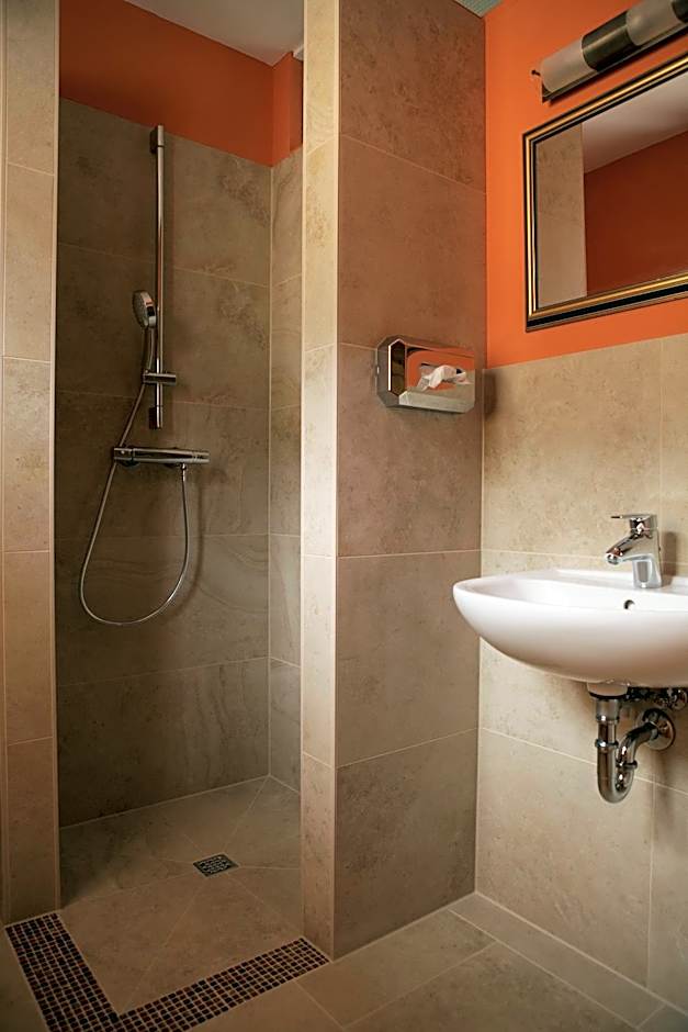 Seminar- und Gästehaus Flussbad Gartenstrasse