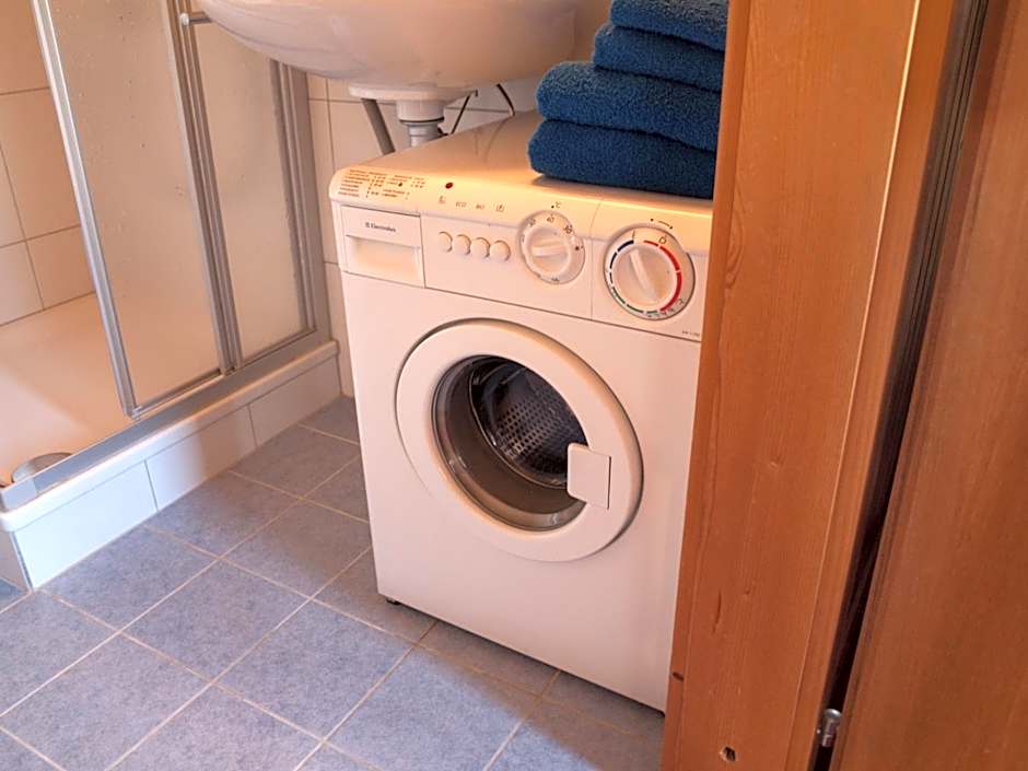 Gruppenhaus im Walliser Alpstyle