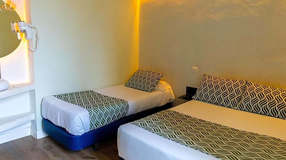 Hostal Charlotte-Gran Vía