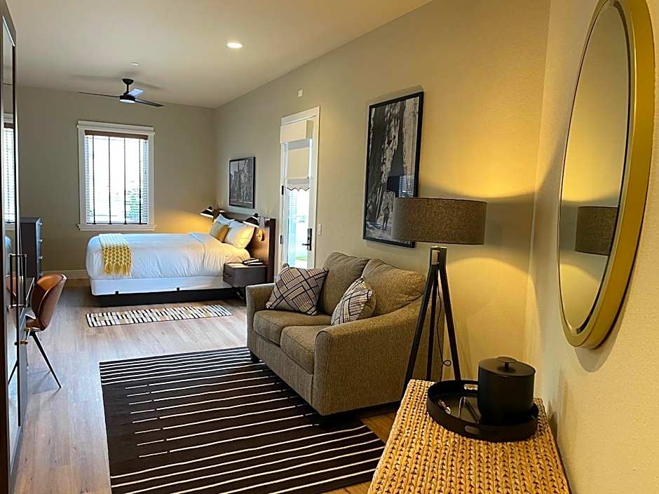 Gateway Hotel, Trademark Collection by Wyndham